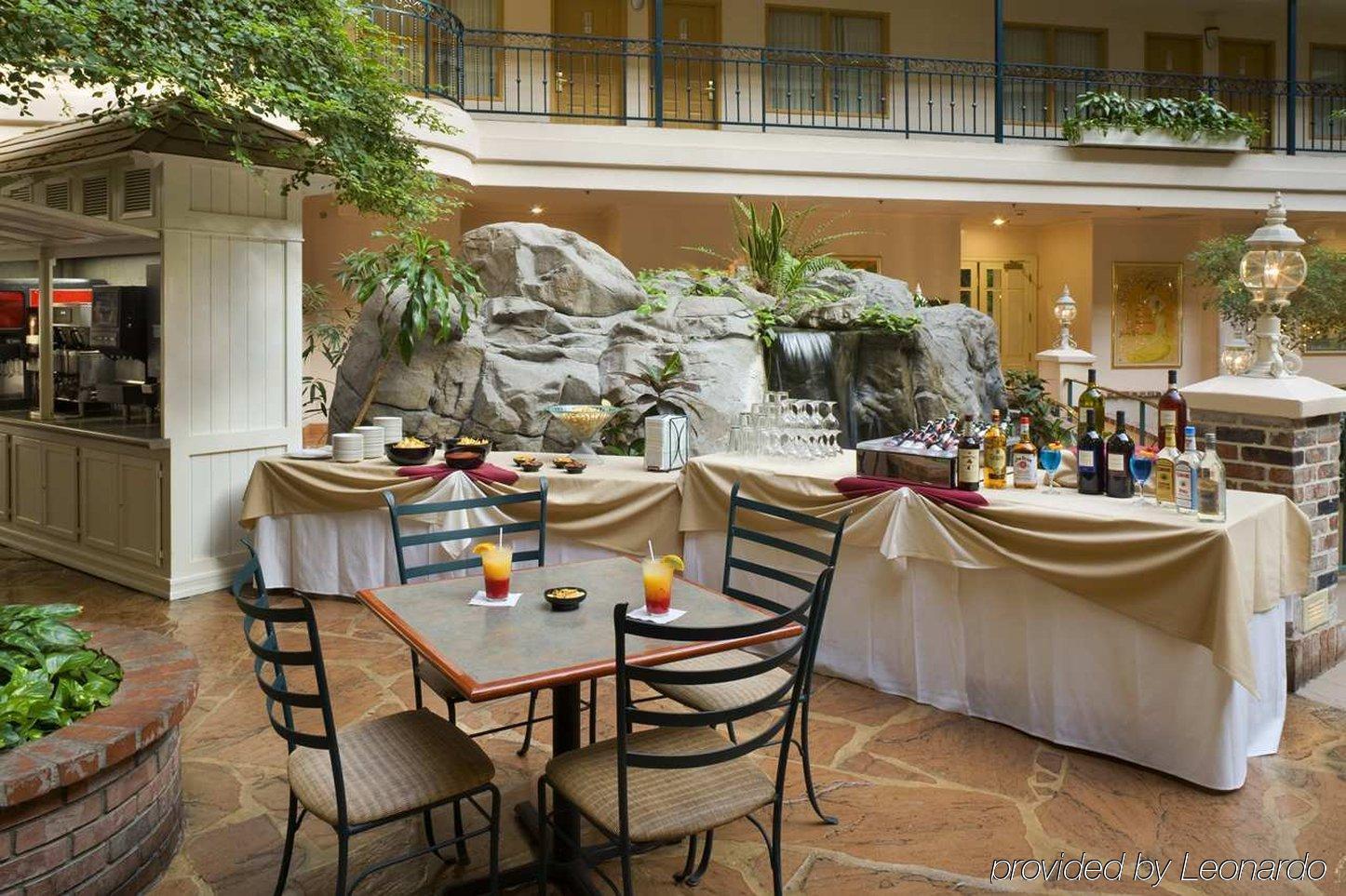Embassy Suites Anaheim - North Restaurant foto
